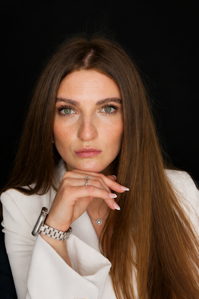 Kanzlei SAKREWSKI: Rechtsanwältin Elena Sakrewski-Gieser