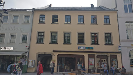 BENECKE & FRHR. GROSS VON TROCKAU