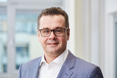 Dirk Faust Rechtsanwalt und Fachanwalt für Arbeitsrecht, Fachanwalt für Miet- u. Wohnungseigentumsrecht