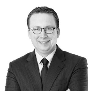 Rechtsanwalt Martin Henrich - المحامي الألماني مارتن هنريك