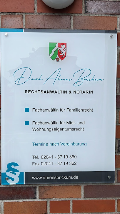 Dinah Ahrens-Brickum Rechtsanwältin & Notarin