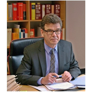 Dr. jur. Klaus Reimold