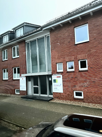 Notar a.D.und Rechtsanwalt a.D. Dr. Heins und Rechtsanwalt und Notar Dr. Bücker