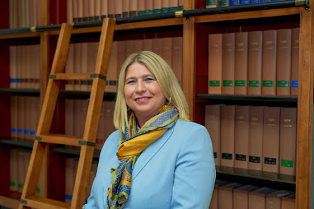 Astrid Lorenz, Wasilakis, Dr. Karlin