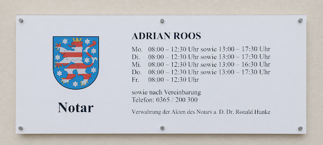 Notar Adrian Roos