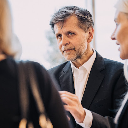 Tätigkeitsschwerpunkte: Insolvenzrecht Arbeitsrecht Wirtschaftsrecht - Rechtsanwalt Paul Kurscheidt