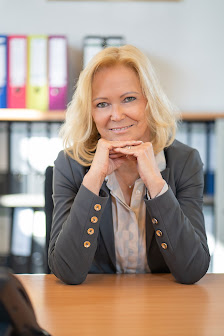Rechtsanwältin Bettina Knüppel
