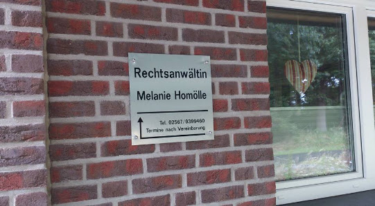 Rechtanwältin Melanie Homölle