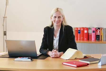 Rechtsanwältin Martina Zeller-Niggl