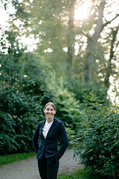 Notarin Julia Jacoby