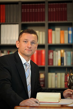 Hinrich Schütt - Strafverteidiger, Rechtsanwalt Scheidung, Strafrecht Rostock