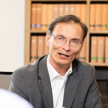 Frank Starke - Rechtsanwalt und Anwalt für Verkehrsrecht | Bußgeld Unfall