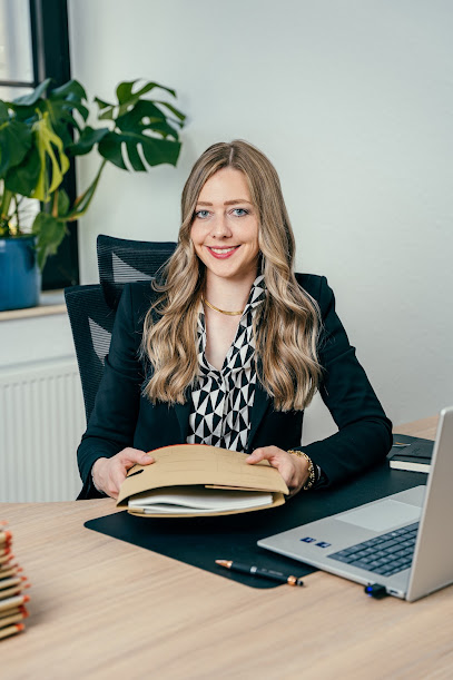 Rechtsanwältin Theresa Gescher