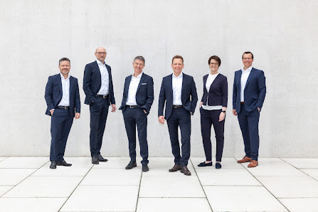 HüttenbrinkPartner Rechtsanwälte mbB | Notar, N. Burke, Dr. Stelzig, Dr. Schiller, Dr. Heinert, Dr. Weber, D. Schulz
