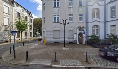 Rechtsanwältin und Notarin Berna Cohn