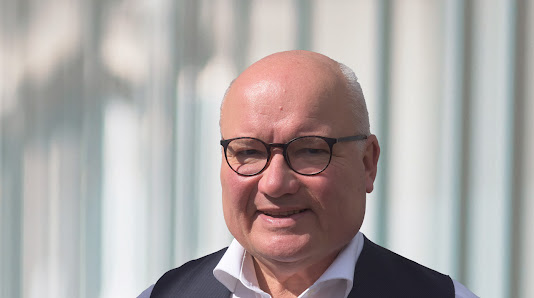 Rechtsanwalt und Notar Andreas Schulze