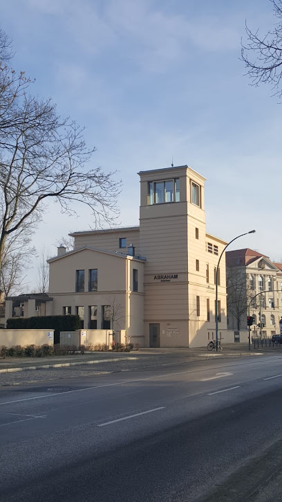 Fachanwältin für Versicherungsrecht | Rechtsanwältin Chantal N. Lehmann | Kanzlei Villa Persius | Arzthaftungsrecht