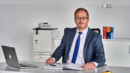 Fachanwalt Verkehrsrecht Yves Junker - Anwalt für Blitzer